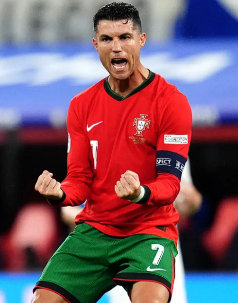 罗马诺辟谣：C罗与切尔西传闻纯属子虚乌有